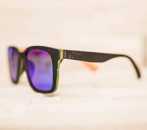 Nalu Polarized Wooden Sunglasses